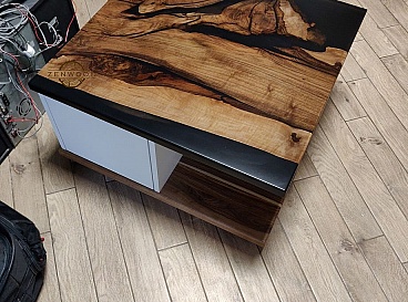 Table basse avec tiroirs en noyer massif - ZenWood