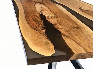 Resin table - ZenWood