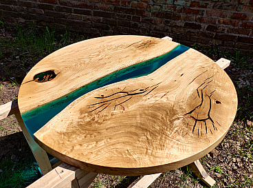 Round tabletop-river behind the oak - ZenWood