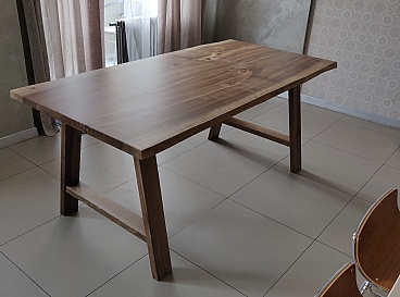 Walnut table with two spliced ​​boards on wooden supports - ZenWood